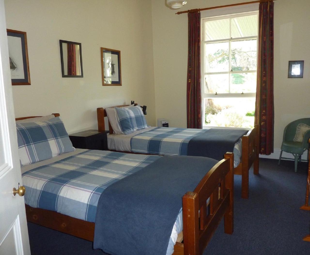 Halfmoon Cottage Akaroa Eksteriør bilde
